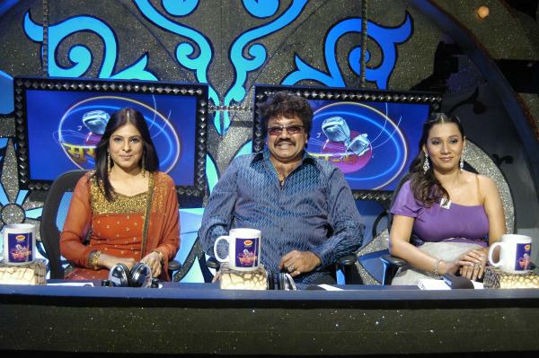 Shrawan with Malini, and Kalpana in  Sur-Sangram on Mahuaa TV