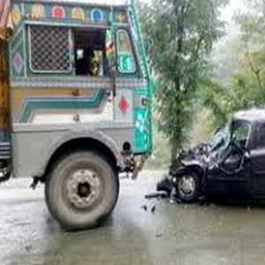गोरखपुर में बस आ ट्रक का टक्कर में दू जने के मौत, 24 जने घवाहिल